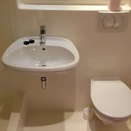 Delfin * Štúrovo
